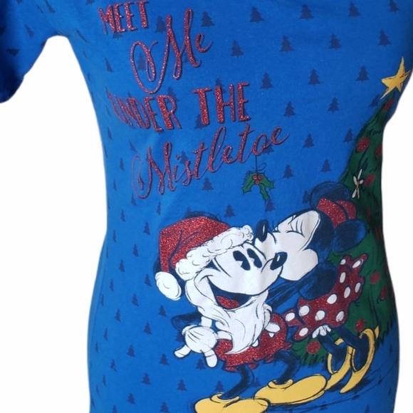 B2G1 Disney Store Holiday Mickey & Minnie V-neck - Picture 3 of 6